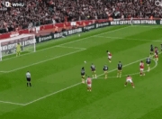 开云sport-阿森纳胜利拉近英超积分榜头名距离，冲击冠军席位