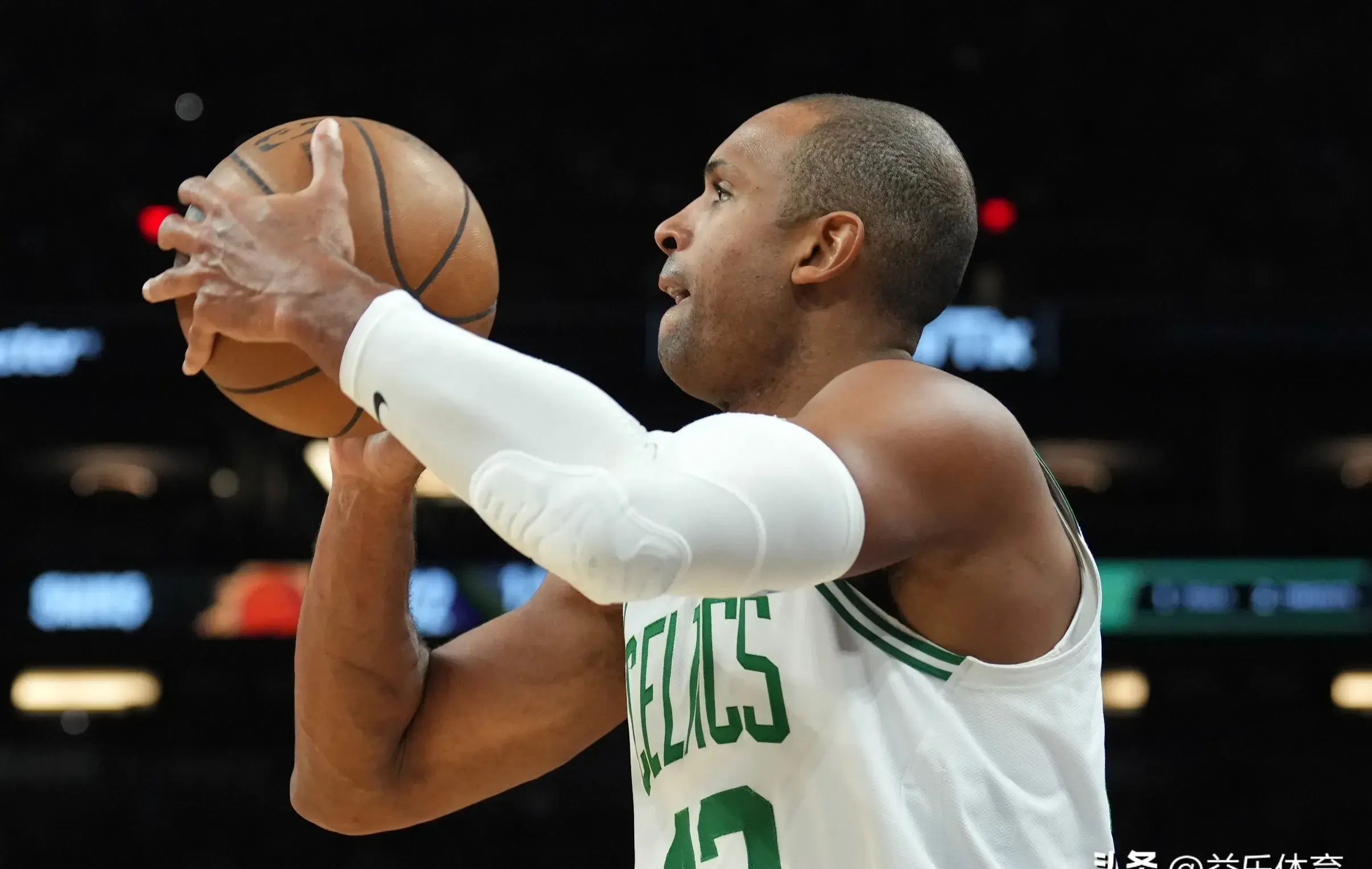 雄鹿客场战胜凯尔特人,安特托孔波全能表现 雄鹿客场战胜凯尔特人,安特托孔波全能表现