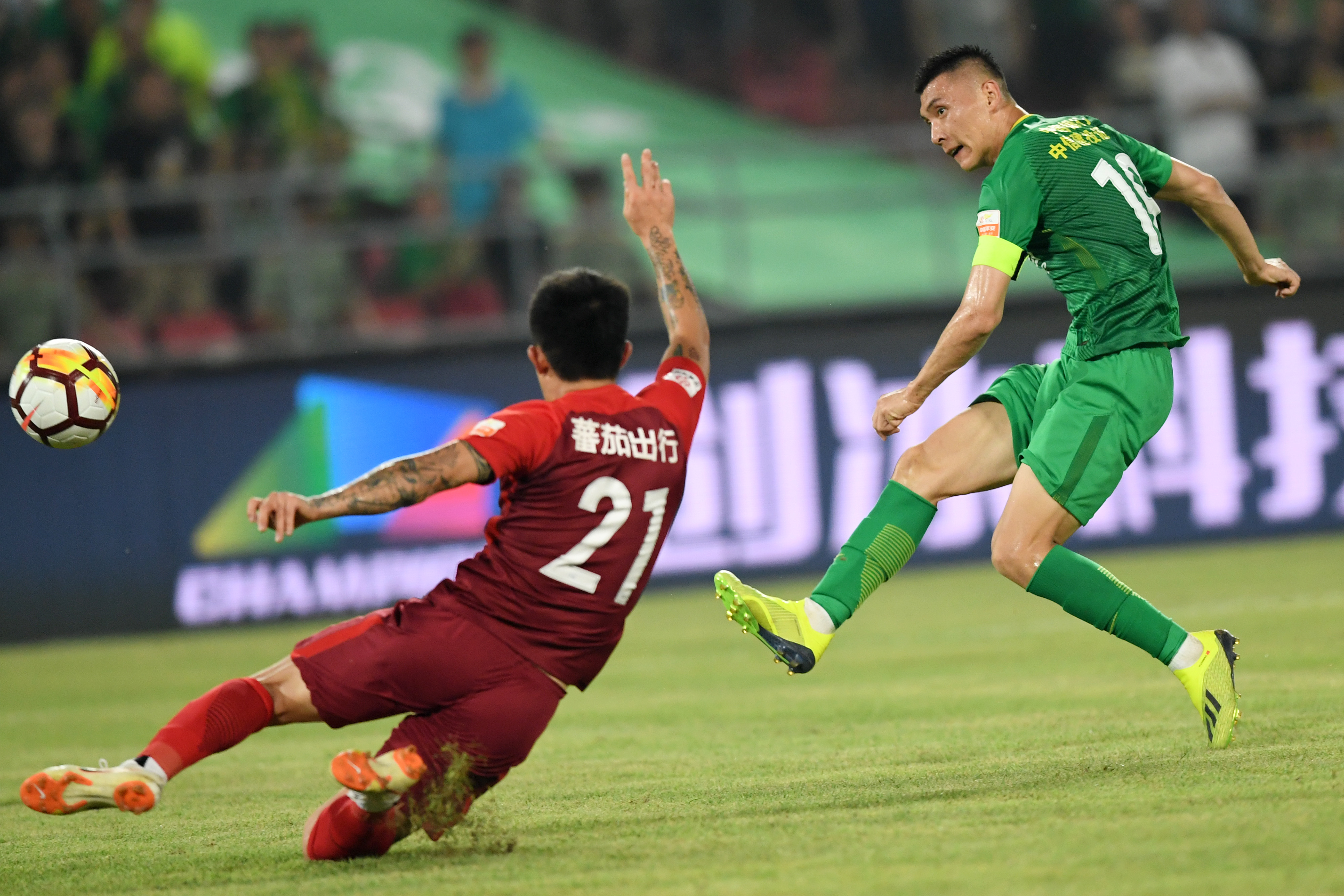 关于河北华夏幸福客场险胜，积分榜前途光明的信息