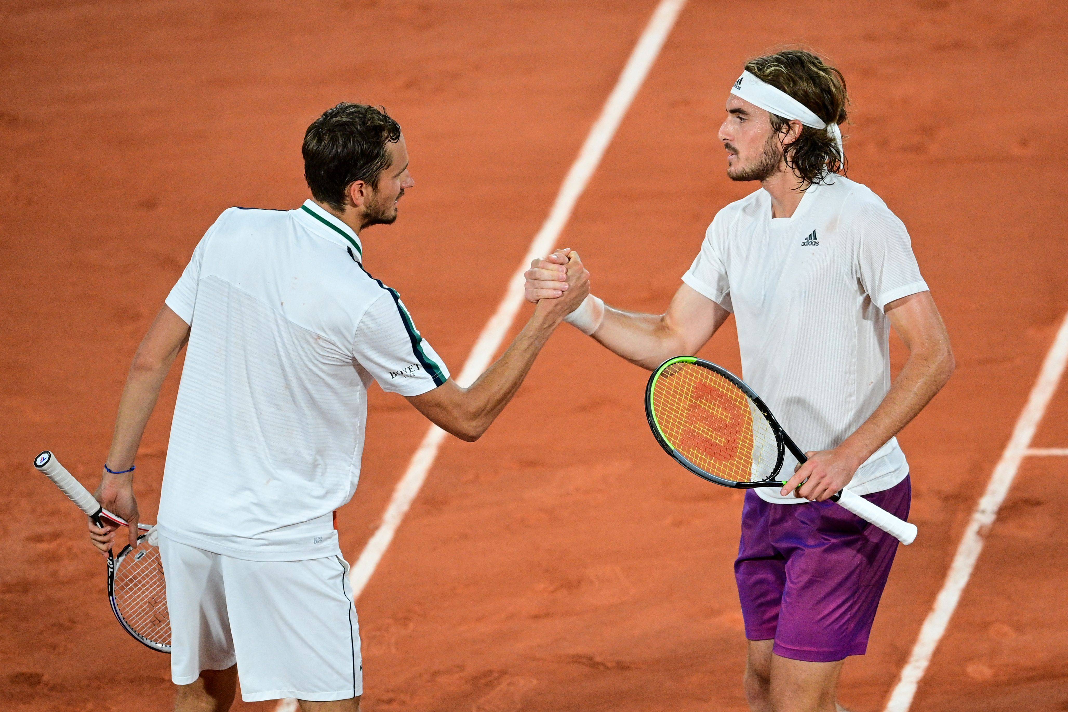 关于戴维斯杯鏖战联合杯，西西帕斯高光表现的信息