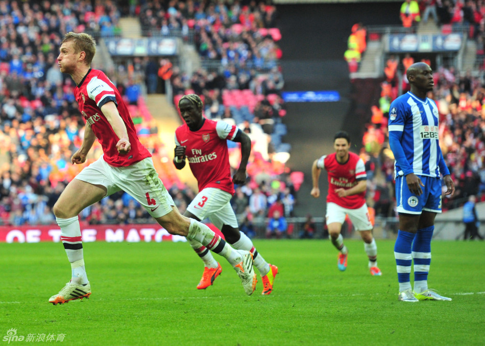 阿森纳逆转维冈加入争四大军团