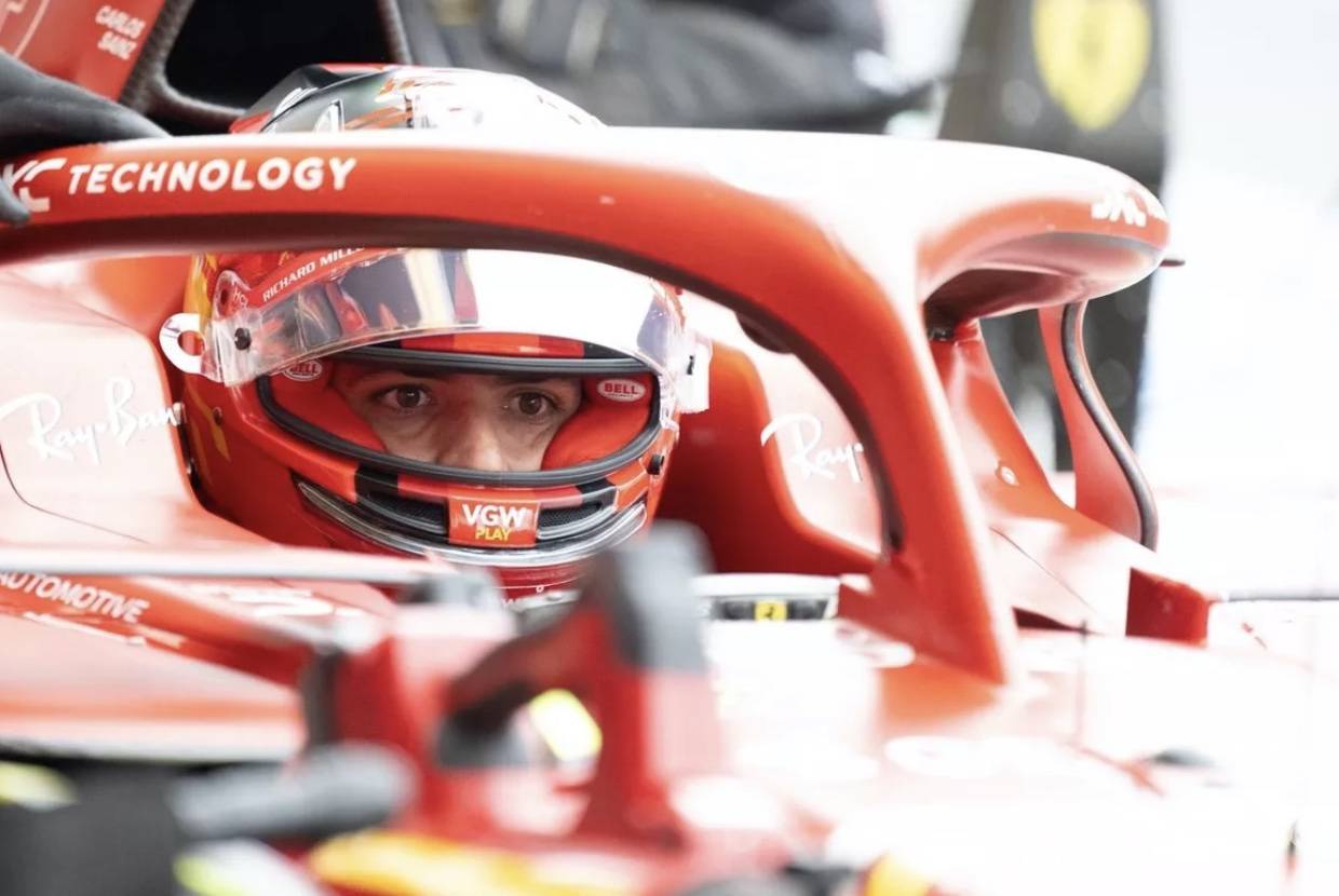 红牛车队鏖战法拉利,塞恩斯扛起全队 红牛车队鏖战法拉利,塞恩斯扛起全队