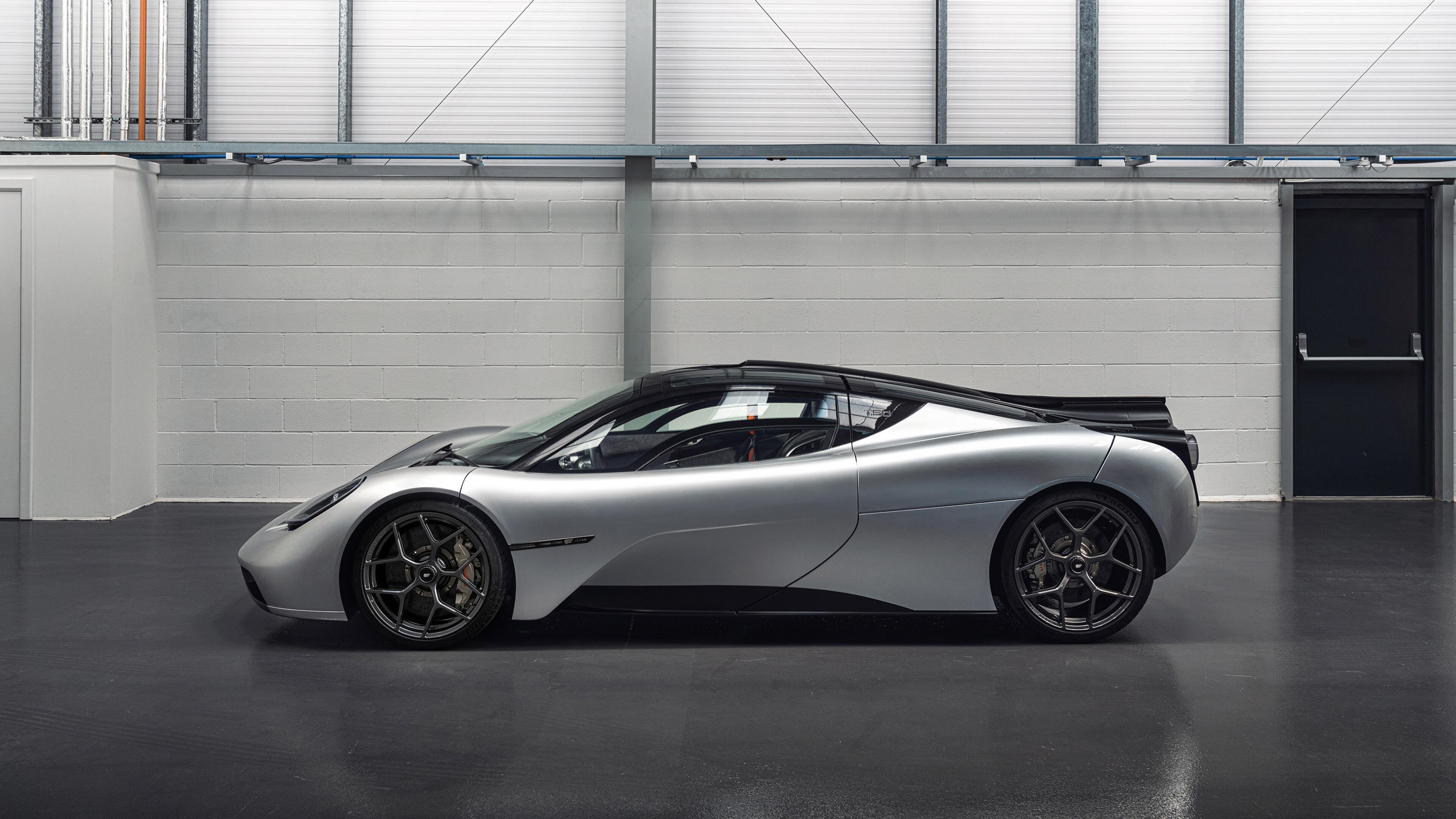 骑士铁骑踏天山,浓眉擎天定胜局—战术纪律与巨星光芒的胜利交响